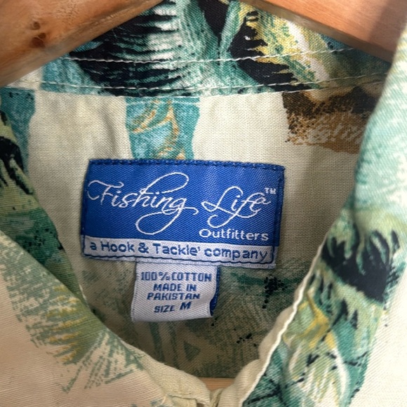 Fishing life button down lightweight summer fishing shirt size medium - Picture 4 of 9